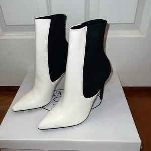 6.5 Steve Madden Ankle Boot